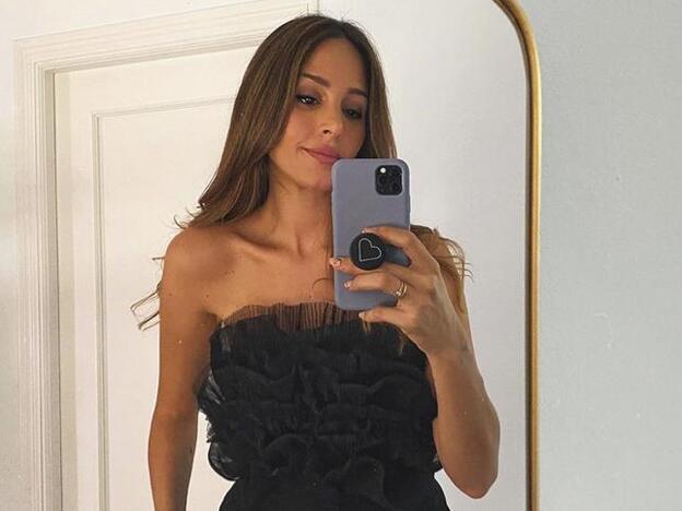 El LBD de Rocío Osorno, un vestido negro de Zara cómodo y muy fresquito que no te vas a querer quitar