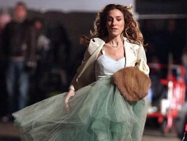 ¡Sí! Ahora es posible clonar el look más deseado de Carrie Bradshaw