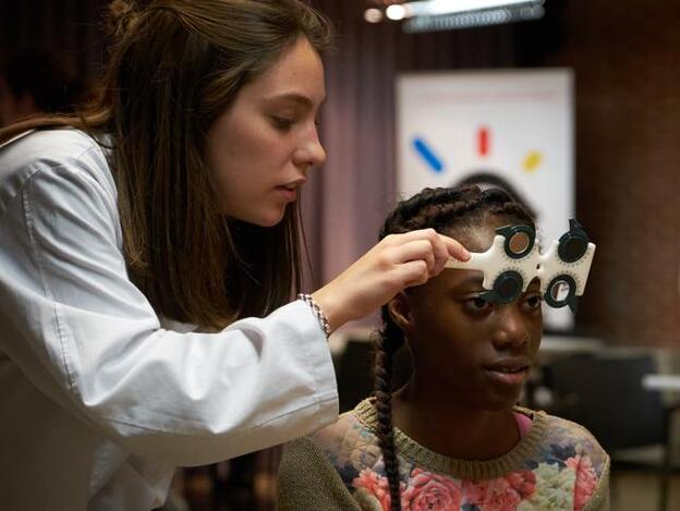 Etnia Barcelona dona 150.000 gafas para personas con dificultades económicas por la Covid-19