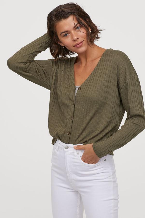 Once chaquetas de punto de Zara, Pull&Bear y H&M perfectas para los días más frescos del verano