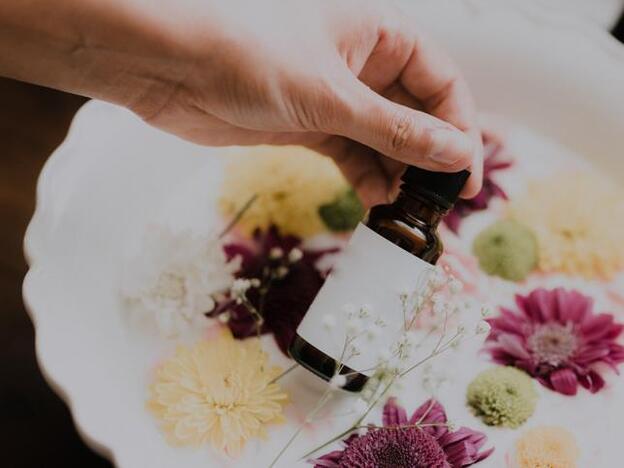 Remedios naturales (que sí funcionan) contra los dolores menstruales