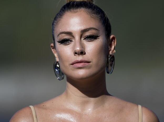 El look de Blanca Suárez en El Hormiguero con el que enseña cómo dar una segunda vida a un vestido palabra de honor