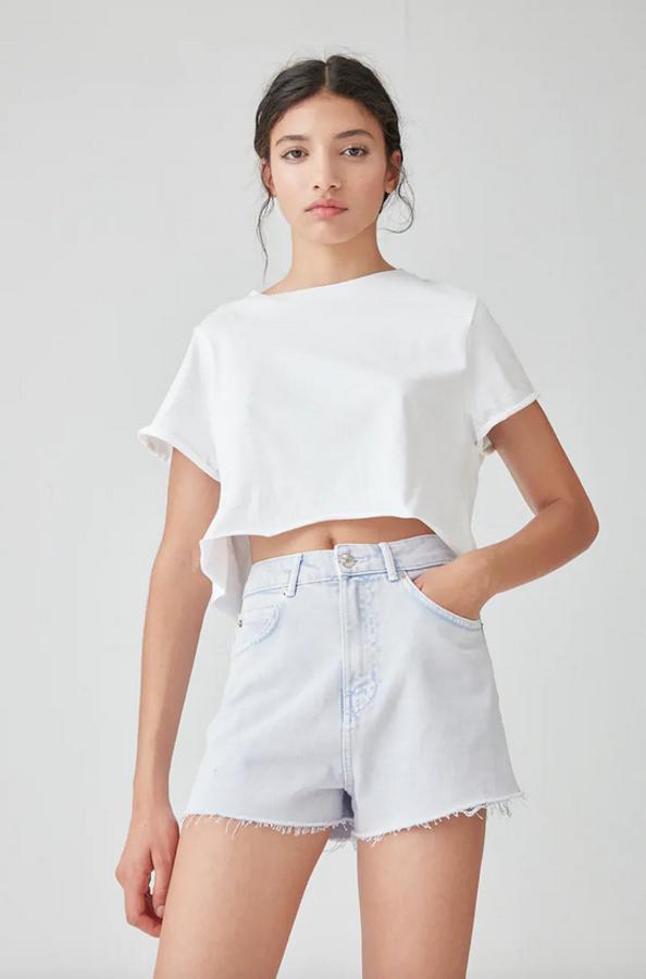 Nueve shorts denim rebajados de Pull&Bear y H&M que no te vas a quitar en todo el verano