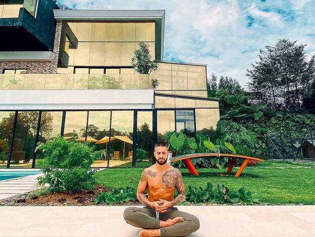 Las lecciones de decoración de lujo a precios asequibles que puedes aprender de la espectacular mansión de Maluma en Medellín (pocas, la verdad)