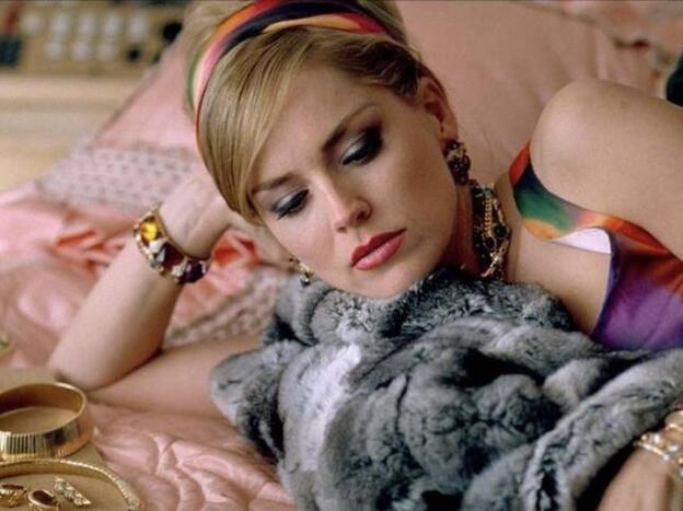 El último y sorprendente cambio de look de Sharon Stone incluye un pixie XXL que rejuvenece a los 50 (y a los 60)