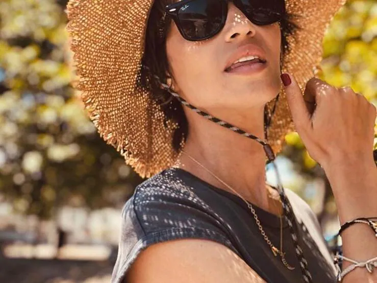 Fotos: 10 sombreros rebajados para que no olvides de llevar el complemento imprescindible de tu look de playa o piscina Mujer Hoy