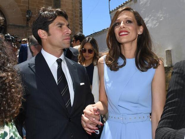 Cayetano Rivera y Eva González se mudan a Sevilla