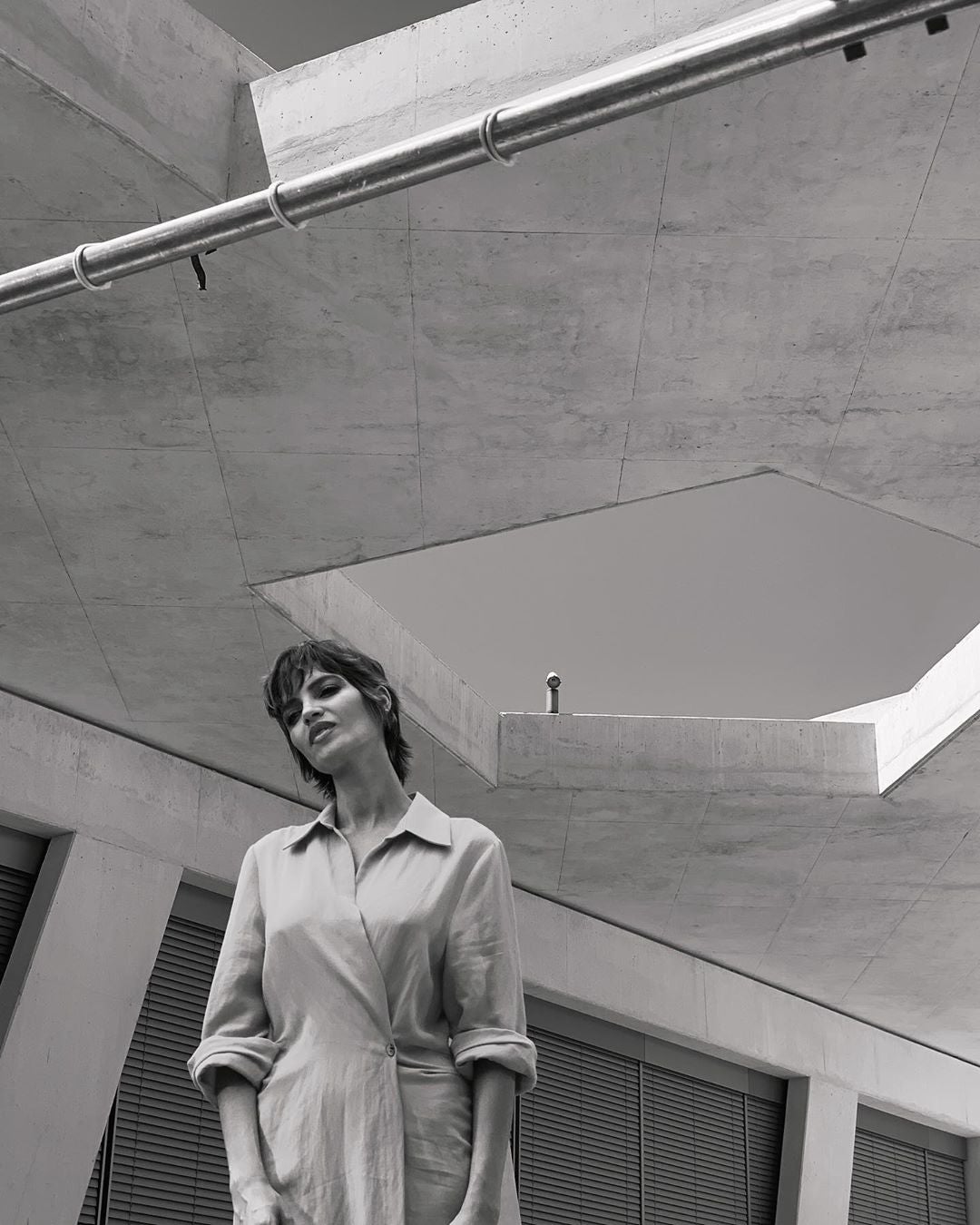 10 vestidos camiseros de H&M y otras firmas para copiar el look más apetecible y refrescante de Sara Carbonero