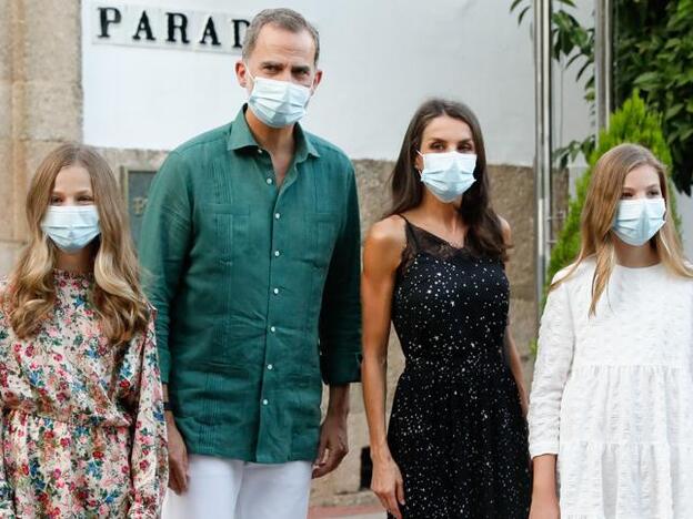 Leonor y Sofía roban el protagonismo a la Reina Letizia en Mérida con dos vestidos de Zara ideales