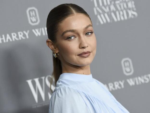 Las fotos de la casade Gigi Hadid en Nueva York que nos han dejado sin palabras: de un boli gigante al postureo más millennial