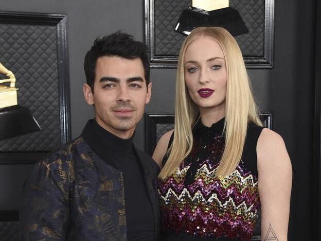 Sophie Turner y Joe Jonas anuncian que la actriz ha dado a luz a su primer hijo. Pincha sobre la foto para ver los famosos que han sido o serán padres este 2020./gtres.