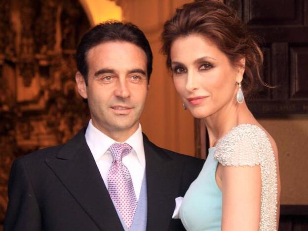 Enrique Ponce borra sus fotos junto a Paloma Cuevas