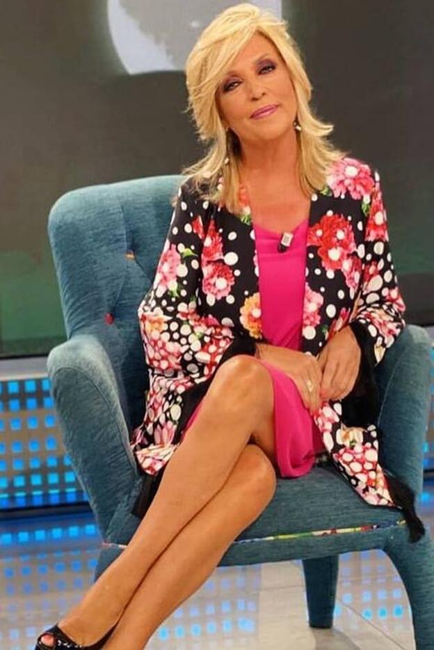 ¡Vacaciones a todo gas! Lydia Lozano pasa el verano en un yate de 7 millones de euros