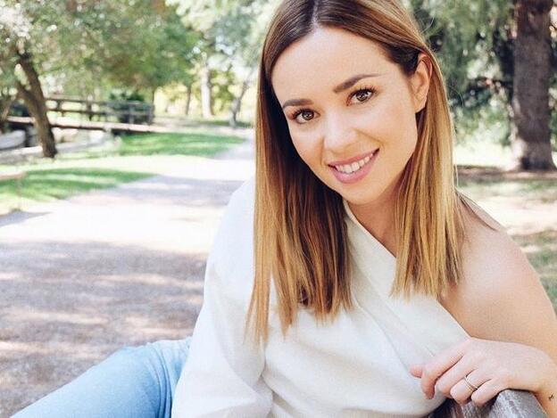 La foto de Dafne Fernández dando de mamar a su hijo con la que cuenta lo dura que es la lactancia materna