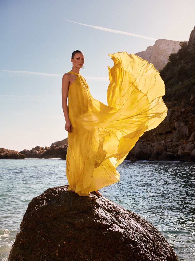 Vestidos de verano lisos y estampados con los que nadie te hará sombra