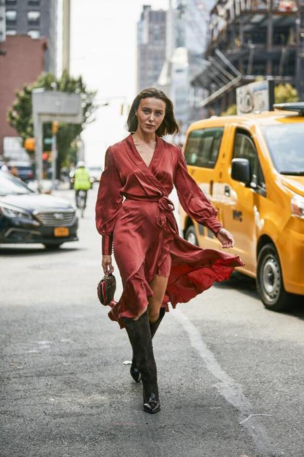 Estos tres vestidos de Lefties cruzados lo tienen todo: cuestan menos de 10€ y quitan una talla