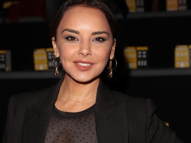 Chenoa posa muy sexy y sugerente y presume de culo con un bañador minúsculo