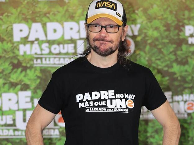 Santiago Segura desmiente que vaya a hacer una película con las Campos: "¿Qué drogas toma?"