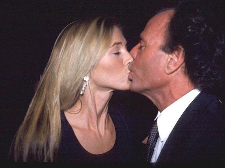 Miranda, Isabel Preysler, Vaitiare, Priscilla Presley, la madre de Bella Hadid... Todas las mujeres en las historias de amor de Julio Iglesias