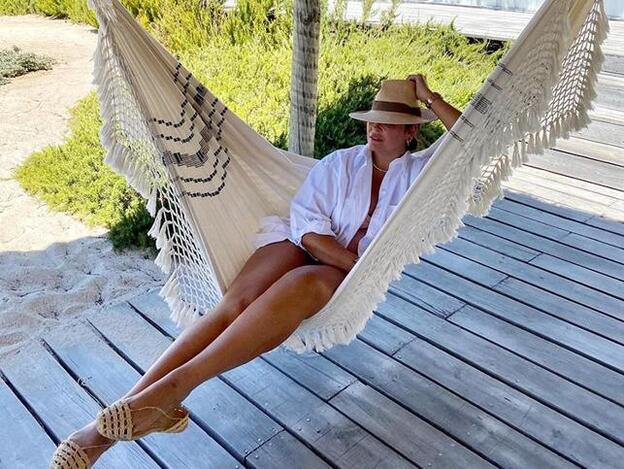 Vicky Martín Berrocal agota uno de los vestidos más deseados y baratos de las rebajas de Zara