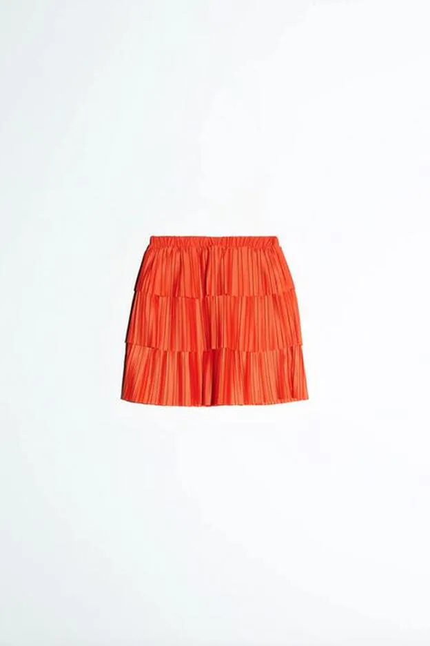 La falda plisada de Zara es todo lo que necesitas acabar verano con estilo Mujer Hoy