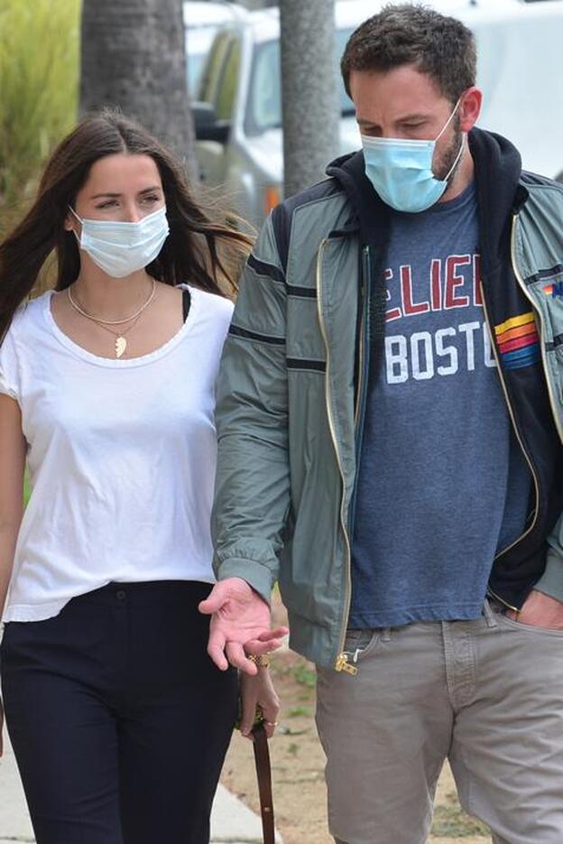 Ben Affleck y Ana de Armas, cumpleaños sobre ruedas