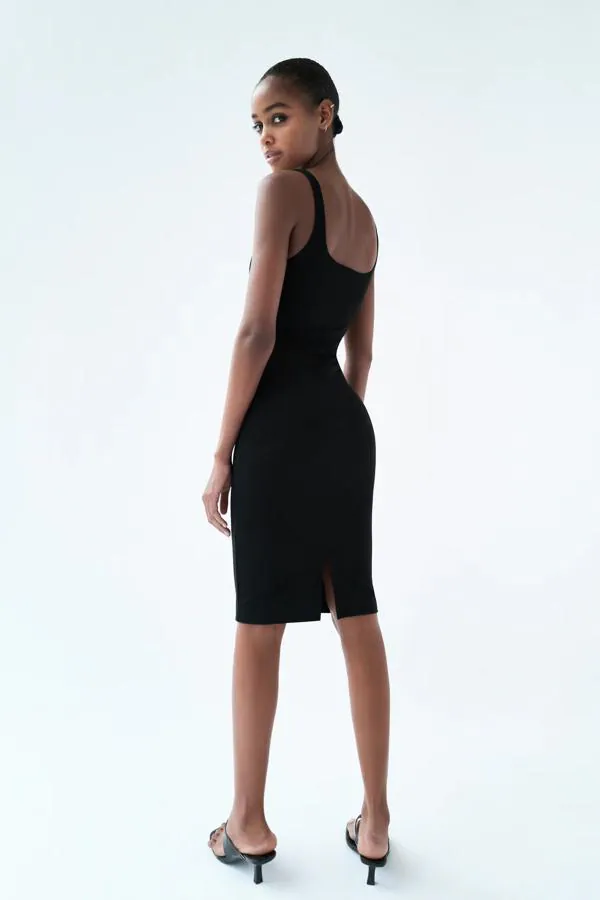 vídeo palanca Subtropical Fotos: 8 vestidos ajustados y muy baratos de Zara: los 'bodycon dresses'  que llevaría Carrie Bradshaw | Mujer Hoy