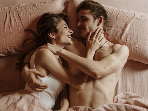 Amor lento: ¿por qué los millennials se toman la pareja con calma?