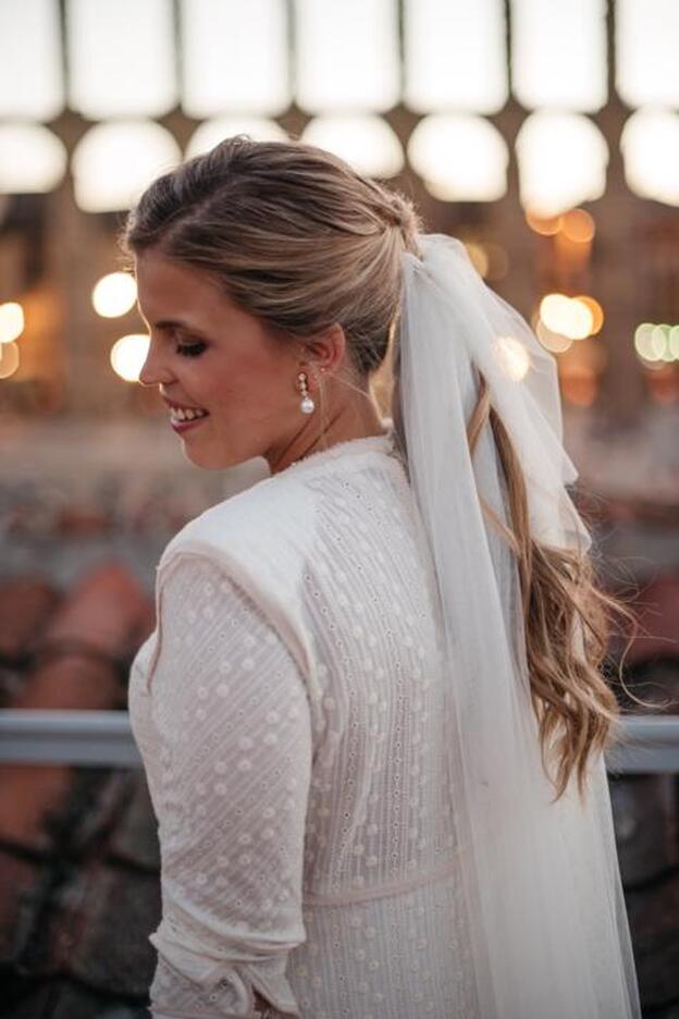Esta novia con vestido customizado de Zara ha protagonizado la boda exprés más bonita de la era Covid (y de Instagram)