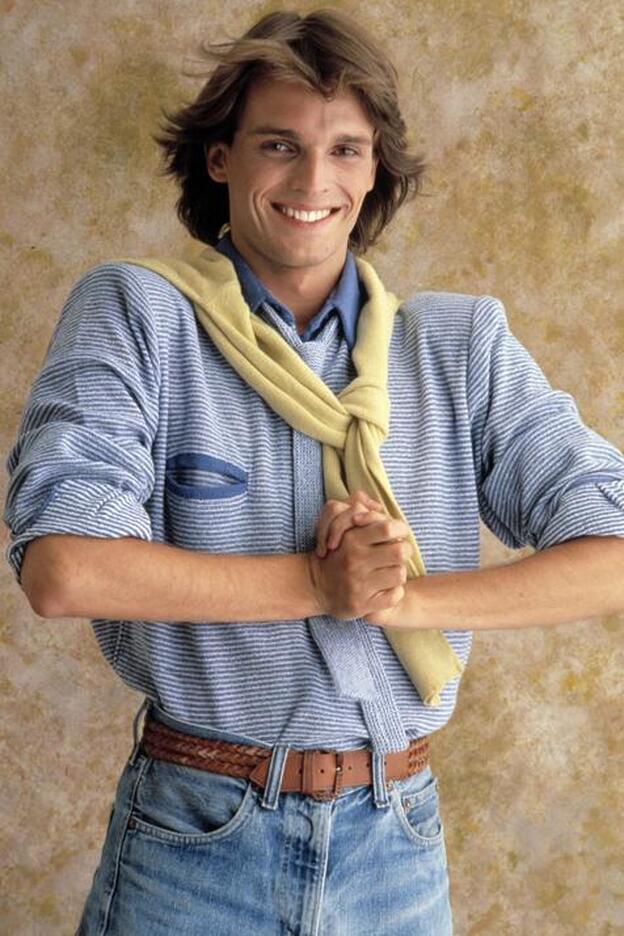 De mito erótico andrógino a profeta iluminado: todos los personajes de Miguel Bosé desde el sonriente Superman hasta el tenebroso negacionista de la mascarilla