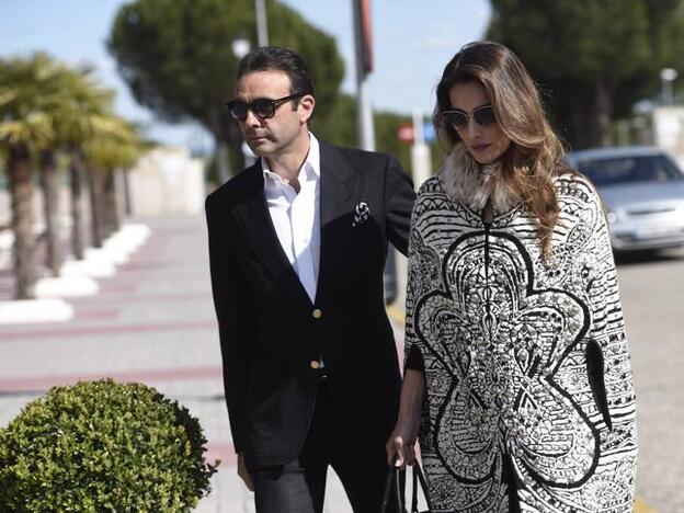 Las claves del divorcio de Enrique Ponce y Paloma Cuevas para poner fin burocrático a su historia de amor