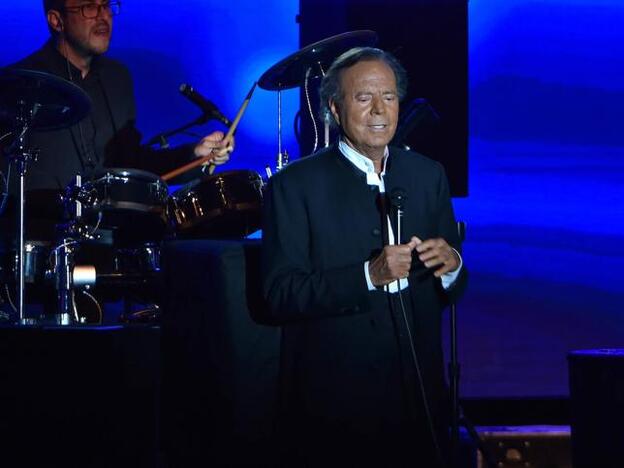 El motivo real de la falta de movilidad de Julio Iglesias