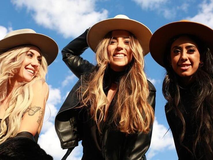 Fotos: Estos son los gorros y sombreros que para elevar tus looks de otoño | Mujer Hoy