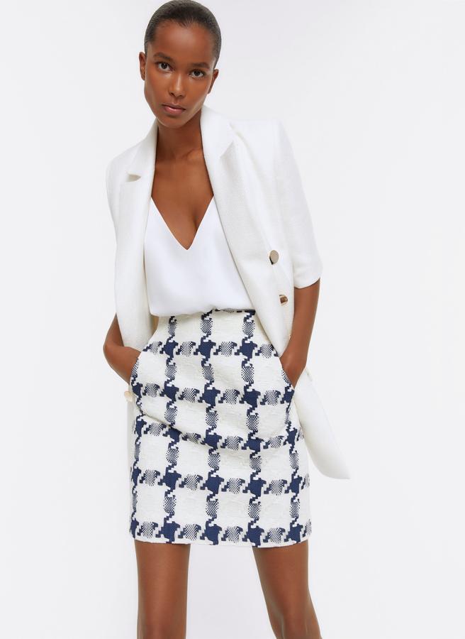 Las faldas más bonitas y que más favorecen están en la nueva colección de Uterqüe