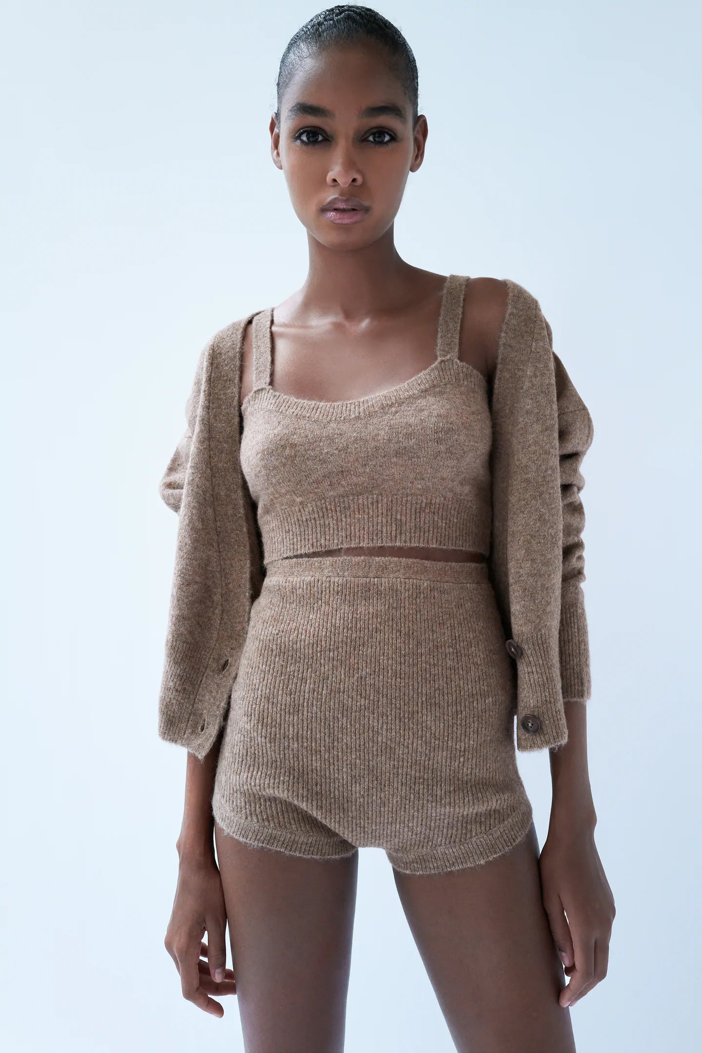 Tendencia a examen: ¿sí o no a los conjuntos con shorts de punto para el otoño?