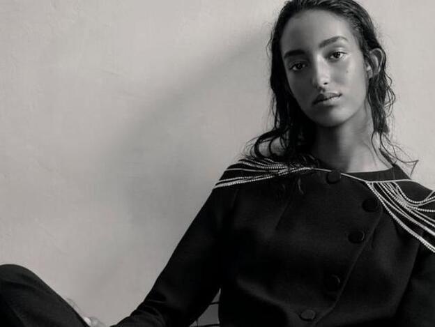 El collar de hombro joya de Zara, el accesorio con el que transformar un vestido o un top en uno de invitada de lujo y arrasar