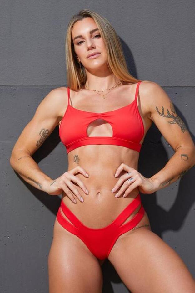 Así son los tres ejercicios de Vikika Costa para tener el suelo pélvico sano y en forma