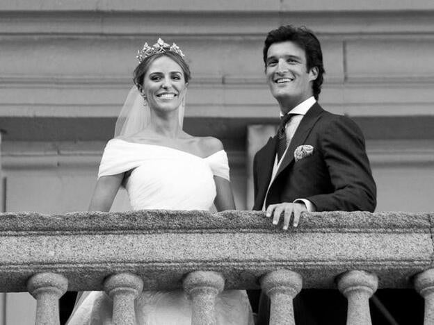 Las fotos inéditas de la boda de Laura Vecino y Rafael de Medina Abascal con las que celebran sus 10 años de casados
