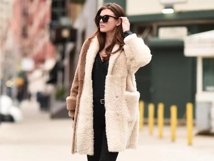 Fotos: Por el frío te pillará desprevenida gracias a estos abrigos de borrego, gustosos y muy favorecedores | Mujer Hoy