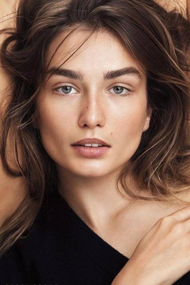 La primera víctima de los efectos negativos del teletrabajo es tu boca (ni tu espalda ni tus cervicales están sufriendo tanto como tus dientes)