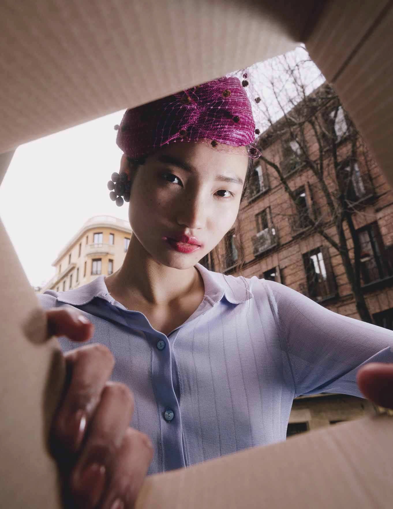 Así se llevan los accesorios este otoño: de colores, tejidos exóticos y con las formas más originales