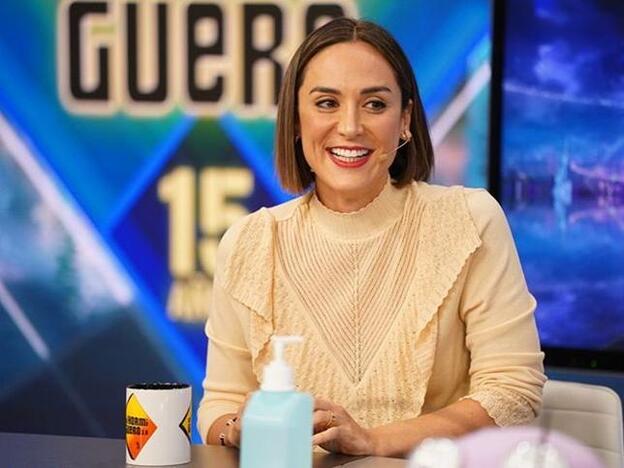 Agotado en todas las tallas y con lista de espera: Tamara Falcó tiene el jersey de volantes más romántico de Zara