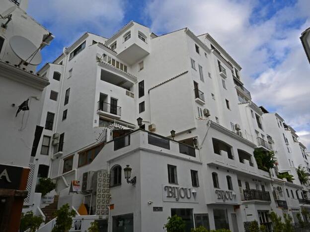 Edificio de esa casa de la polémica entre ellos, en la localidad malagueña de Marbella.