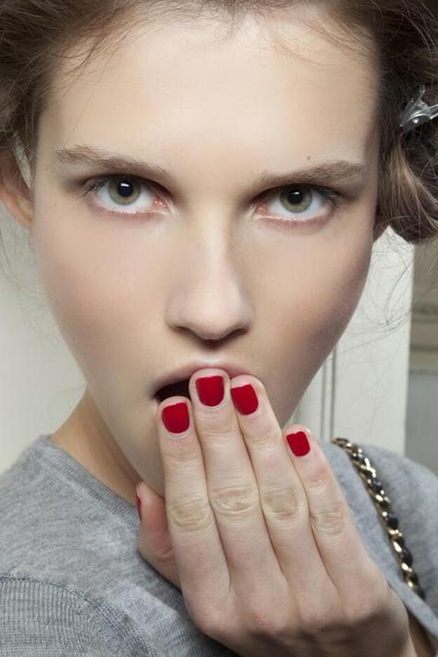 Tu cara también necesita relajarse: los tres ejercicios de yoga facial con efecto lifting que conseguirán relajar tu rostro y tu mente