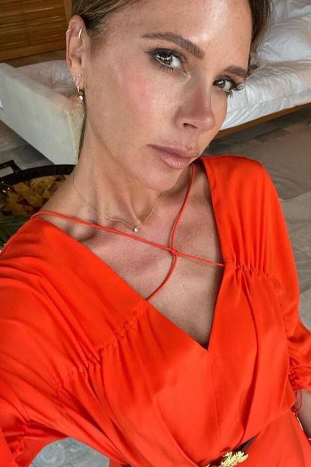 El truco fácil de Victoria Beckham para conseguir un corte de pelo bob rejuvenecedor sin pasar por la peluquería