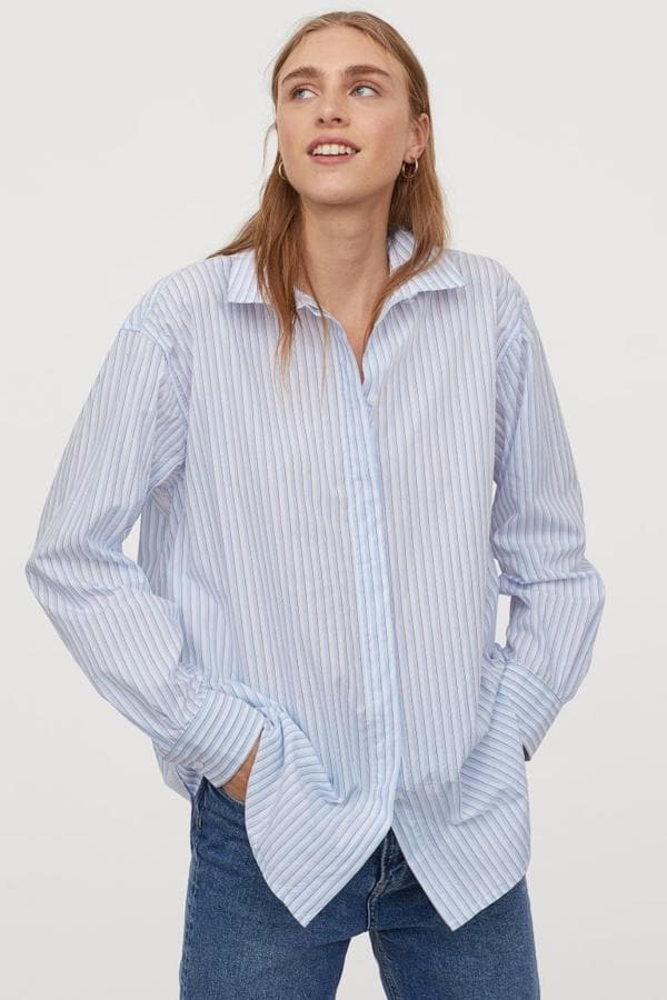 Fotos: Con rayas o lisas, las camisas oversize que se llevan son azules | Mujer Hoy