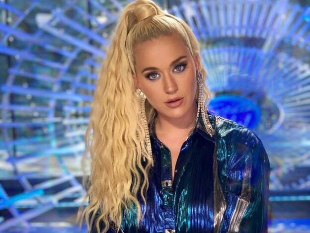 Katy Perry también se une al corte de pelo favorito de las famosas y prueba el long bob con un rubio rejuvenecedor