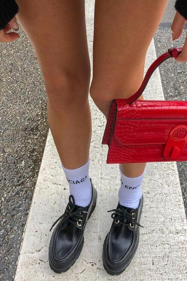Estos zapatos cómodos de Uterqüe son súper tendencia y están arrasando en Instagram