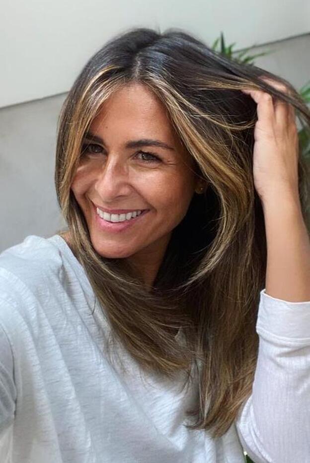 El truco fácil de Nuria Roca para rejuvenecer está en unas mechas contouring muy luminosas