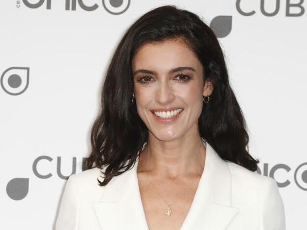 Este short bob a capas y con ondas que lleva Blanca Romero rejuvenece al instante a partir de los 40 y es perfecto si tienes el pelo fino